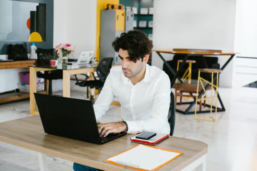 Social Media to Drive Traffic to Your Business Website